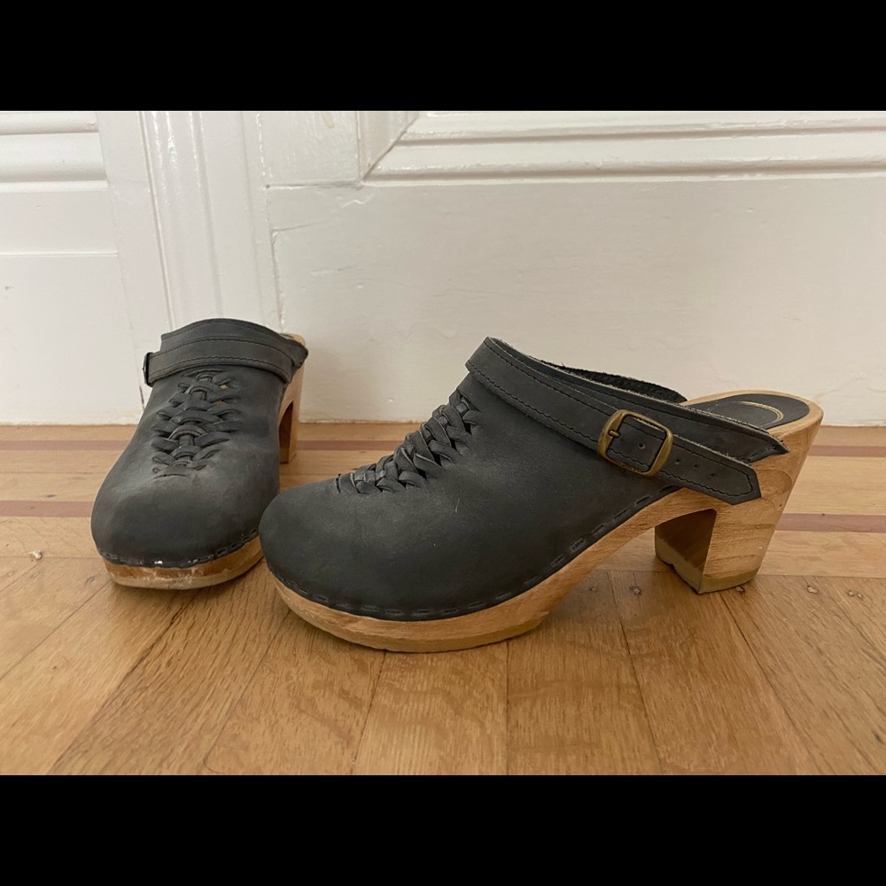 No.6 woven open back wooden clog marine